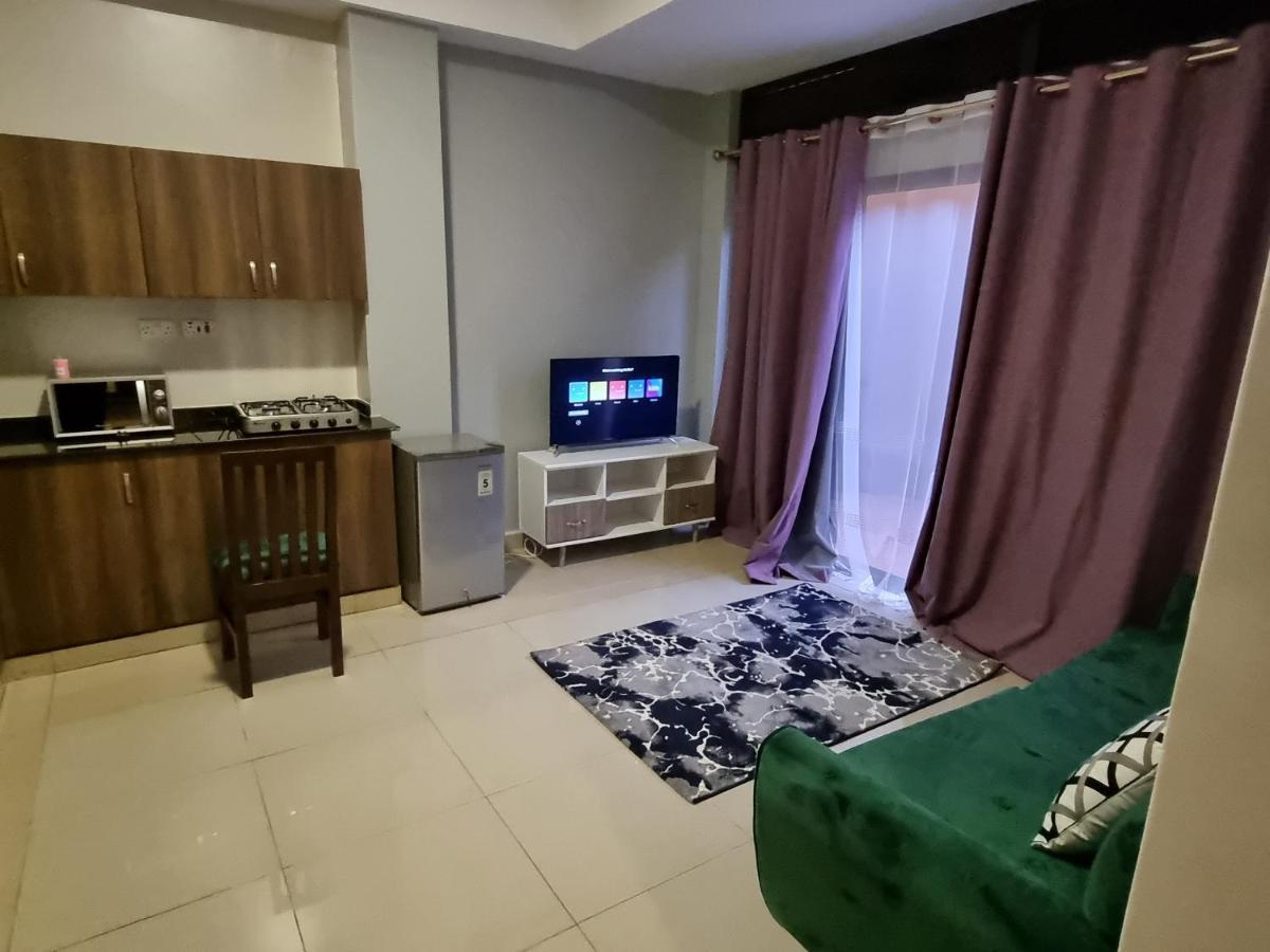 Eika Suites At Acacia Kampala Kültér fotó