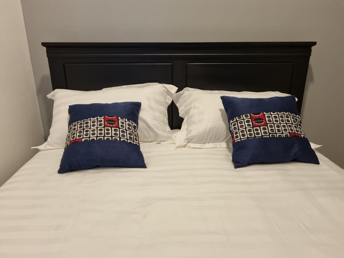 Eika Suites At Acacia Kampala Kültér fotó